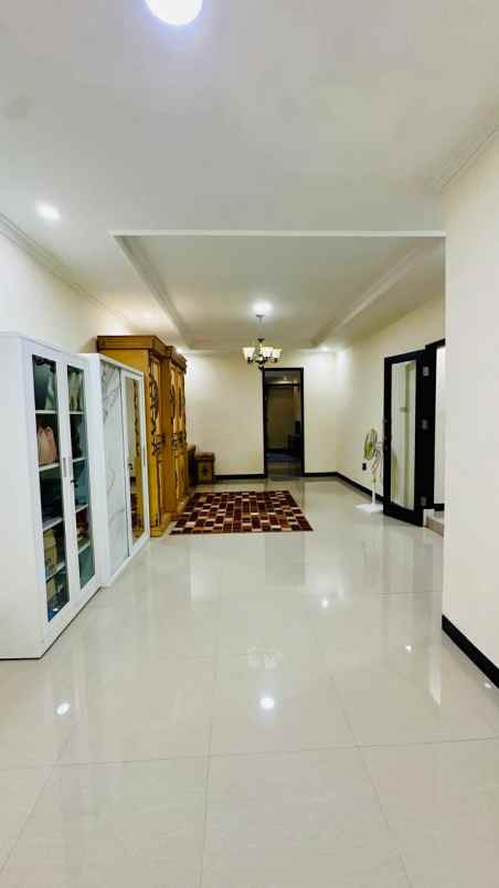 dijual rumah pegadegan pancoran jakarta
