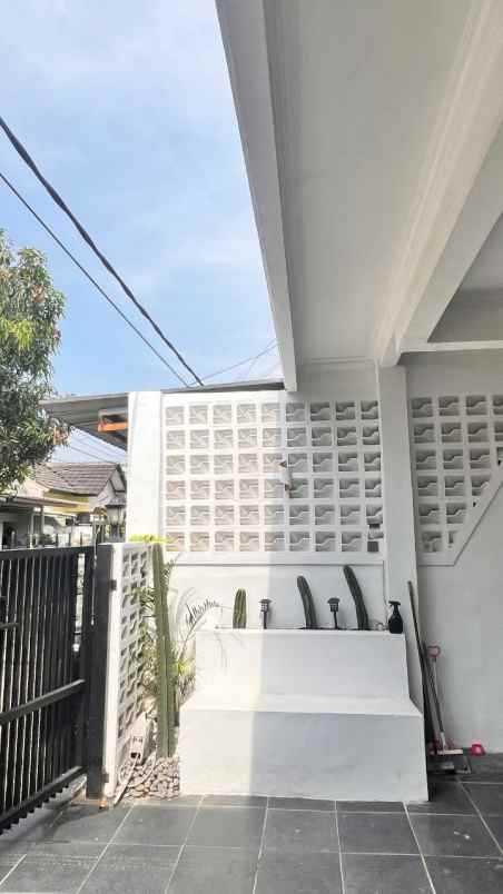 dijual rumah permata kopo