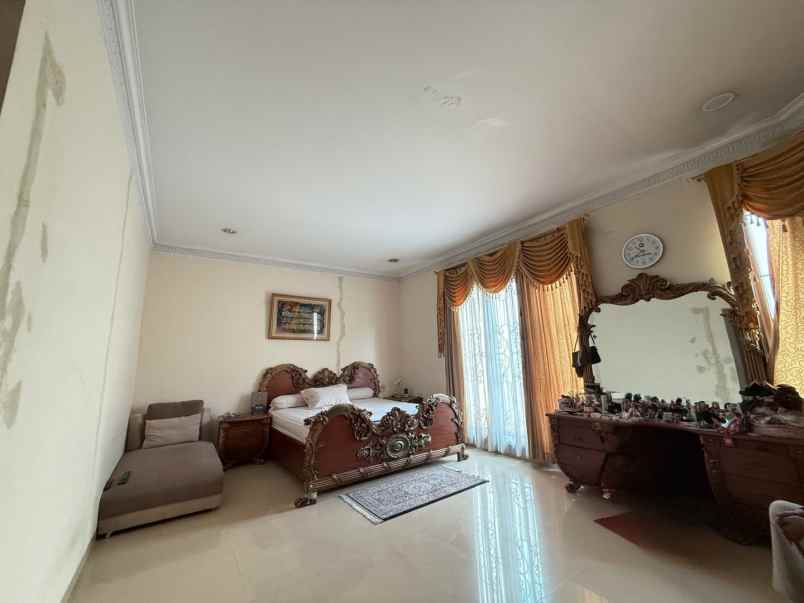 dijual rumah perumahan gading kusuma