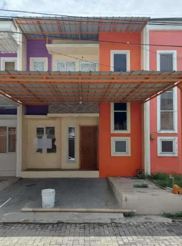 dijual rumah perumahan grand duta