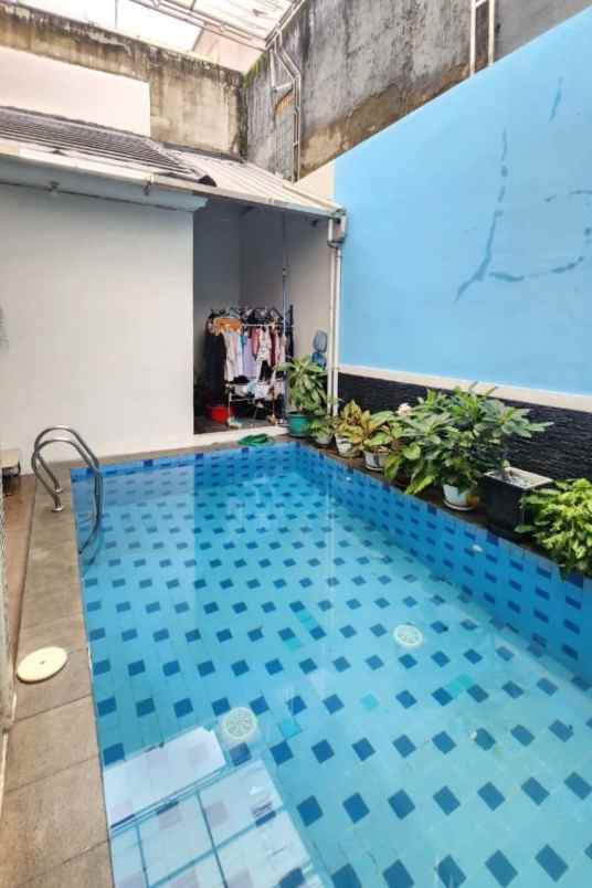 dijual rumah perumahan metland menteng