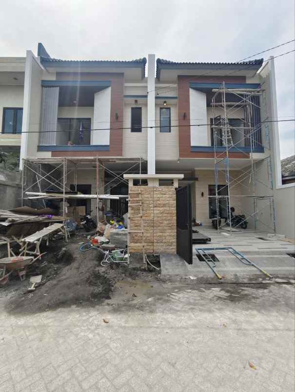 dijual rumah perumahan nirwana