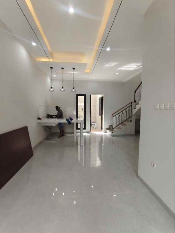 dijual rumah perumahan nirwana