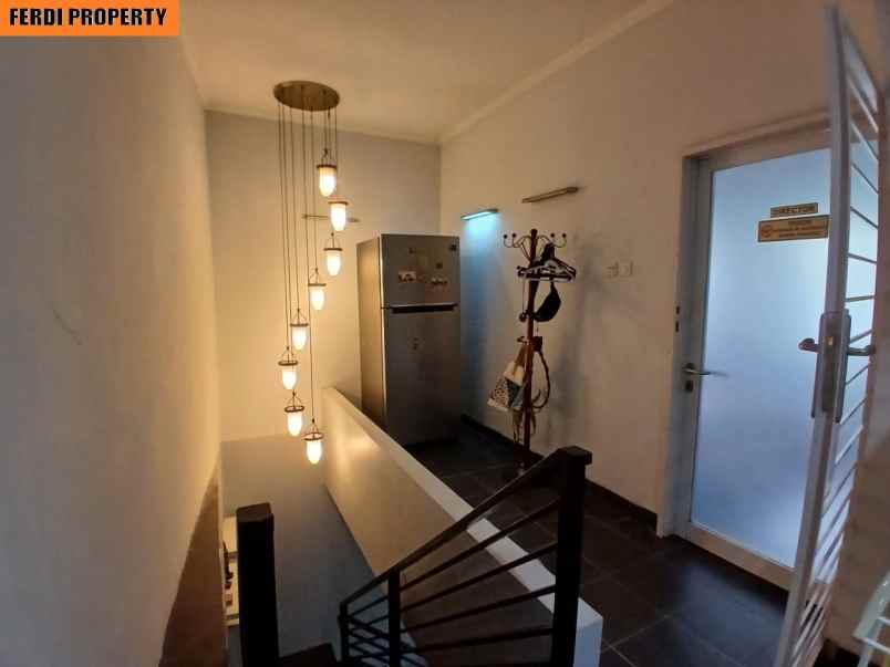 dijual rumah perumahan the address