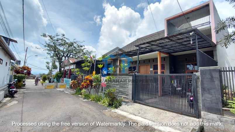 dijual rumah pesantren