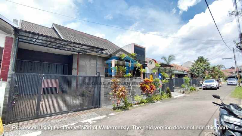 dijual rumah pesantren