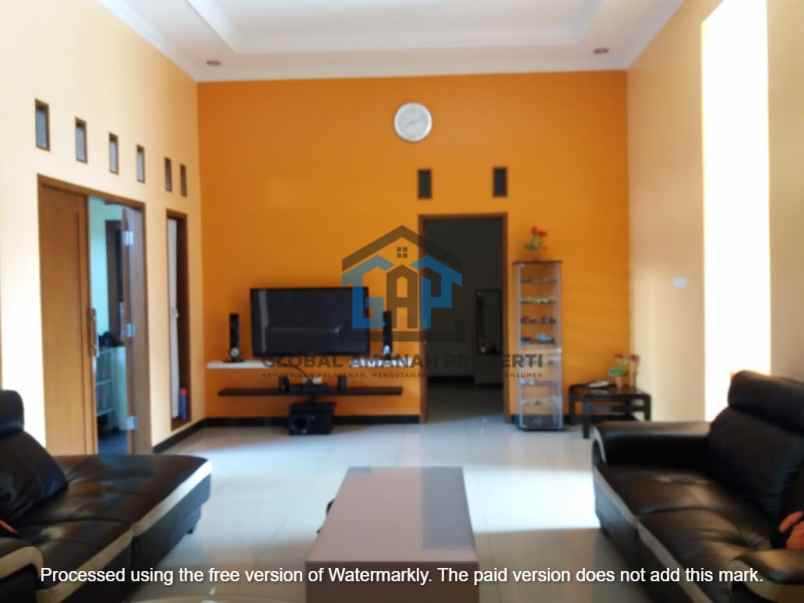 dijual rumah pesantren