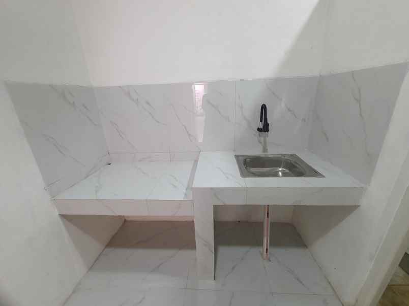 dijual rumah pondok aren