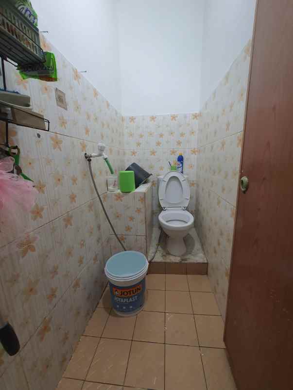dijual rumah pondok aren