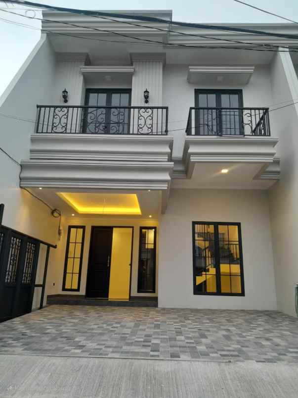 dijual rumah pondok bambu