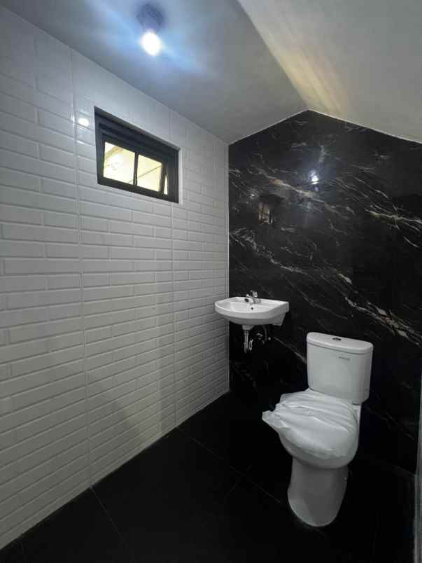 dijual rumah pondok mutiara regency
