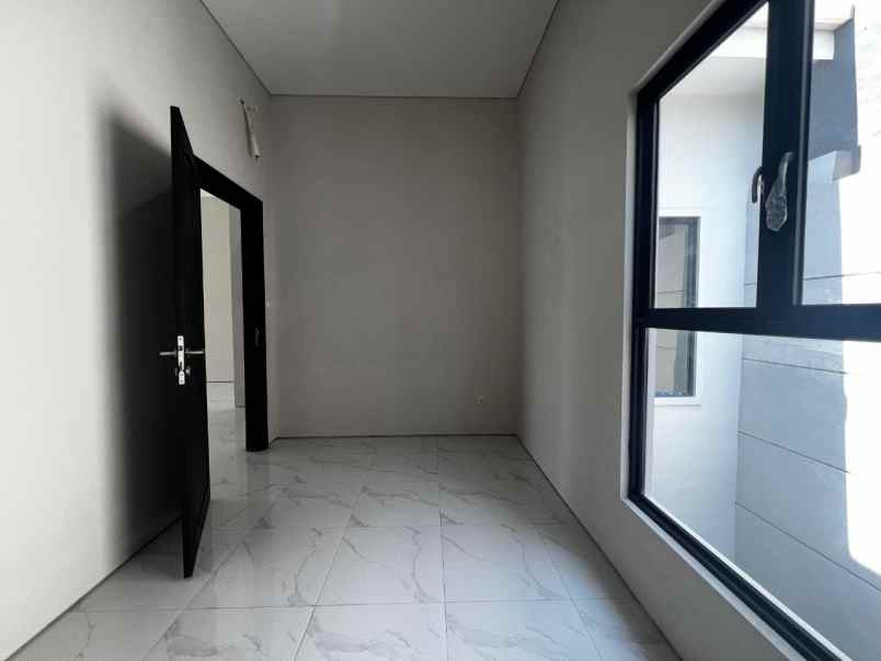 dijual rumah pondok mutiara regency