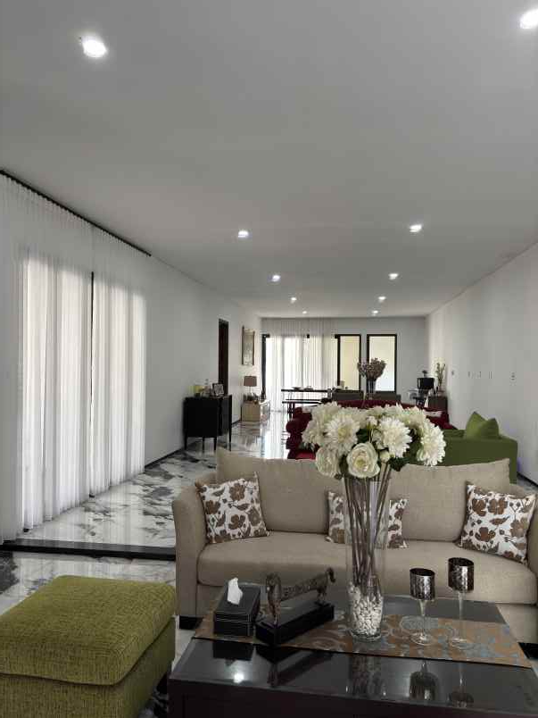 dijual rumah premium dan luas di jakal ngaglik