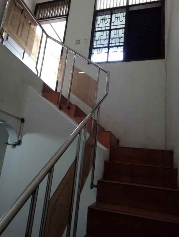 dijual rumah pulo gadung