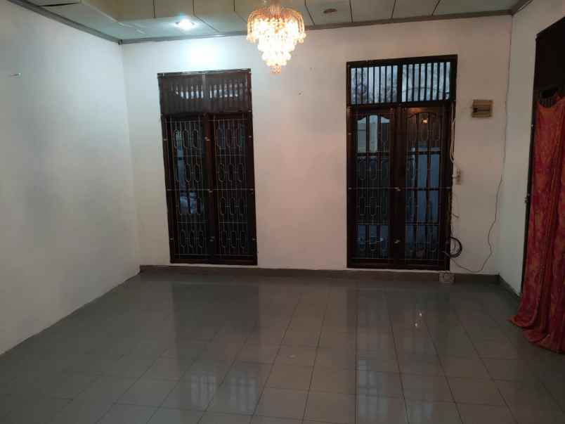 dijual rumah pulo gadung