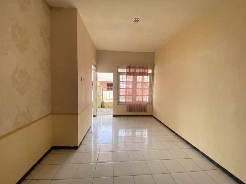 dijual rumah puri cempaka putih 1 blok o 4