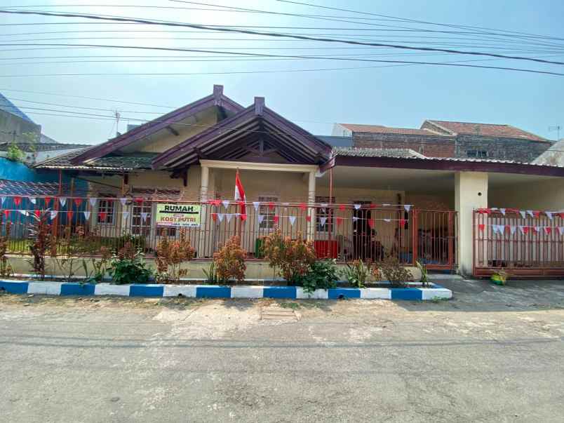 dijual rumah puri cempaka putih 1 blok o 4
