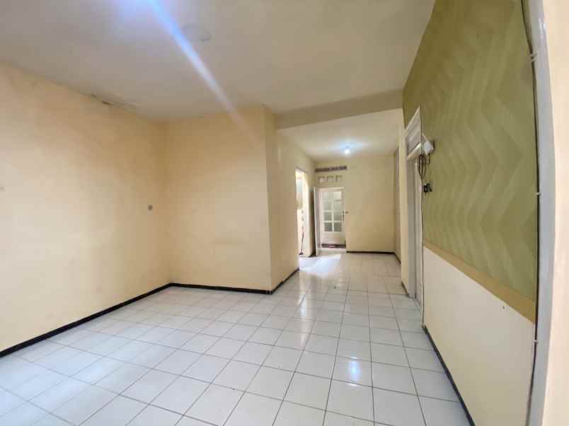 dijual rumah puri cempaka putih 1 blok o 4
