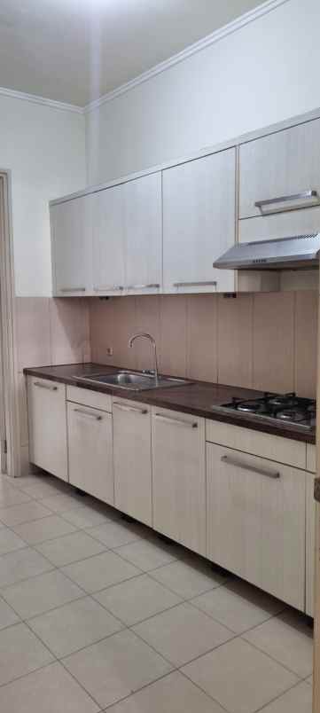 dijual rumah puri galaxy