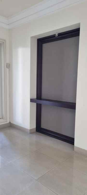 dijual rumah puri galaxy