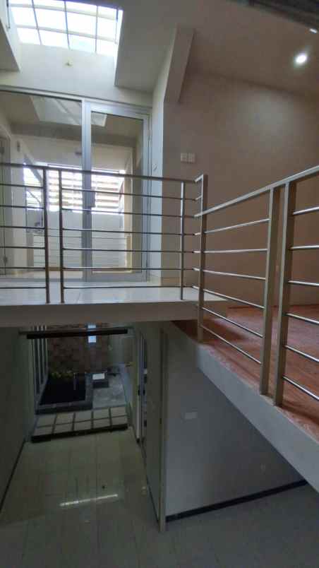 dijual rumah purimas
