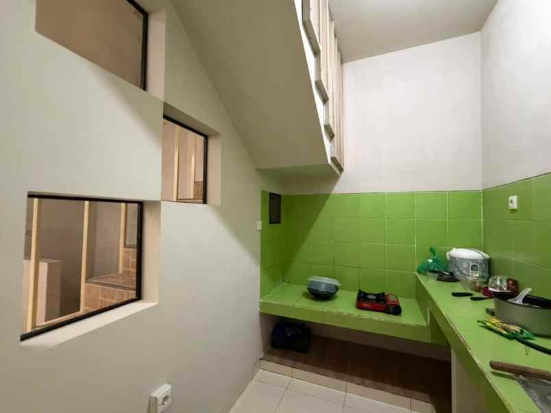 dijual rumah purimas