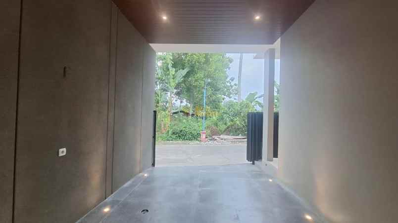 dijual rumah purwomartani