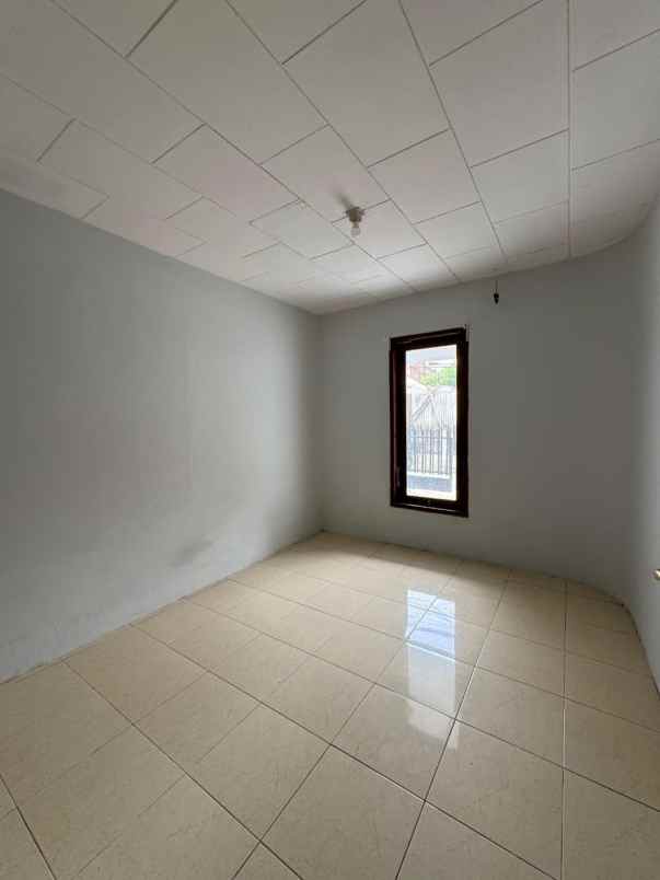 dijual rumah radio dalam