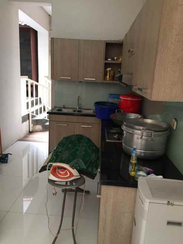 dijual rumah raffles garden