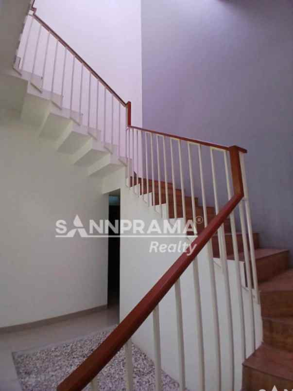 dijual rumah rangkapan jaya baru