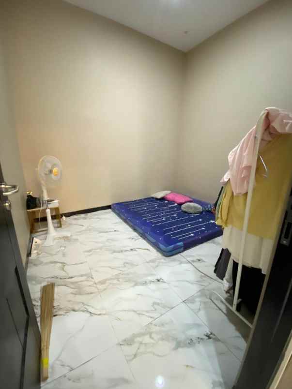 dijual rumah raya wendit belakang araya