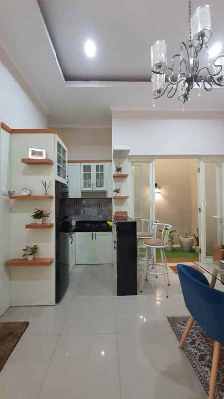 dijual rumah rungkut asri