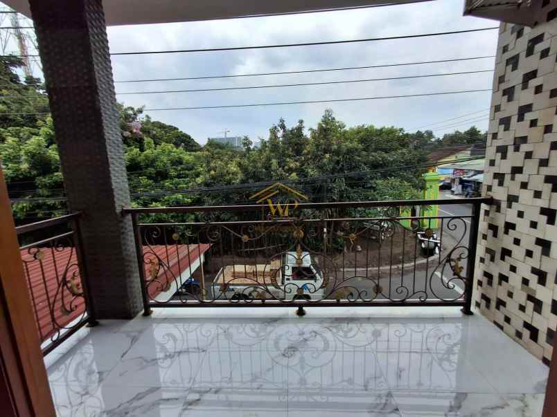 dijual rumah sariharjo