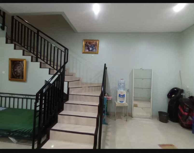 dijual rumah sarijadi
