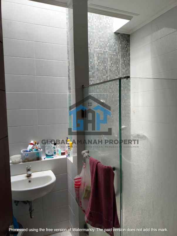 dijual rumah sarijadi