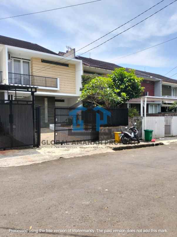 dijual rumah sarijadi