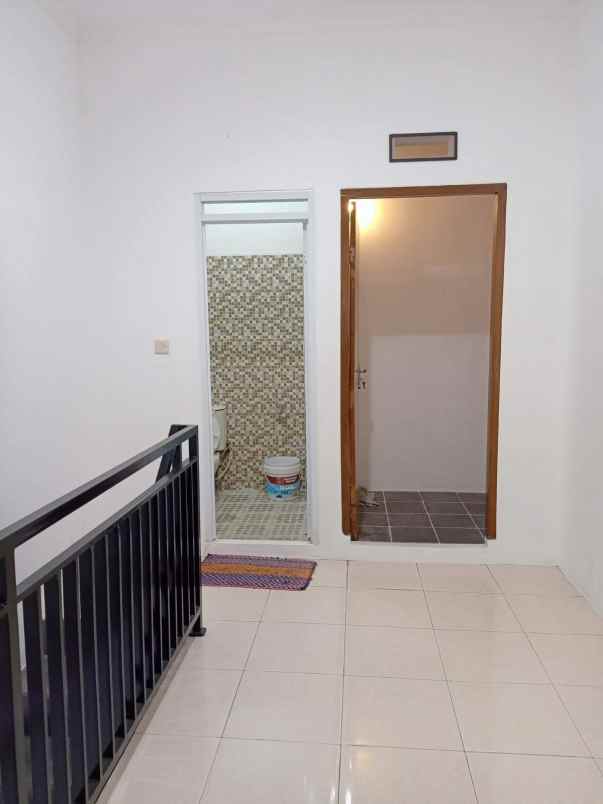 dijual rumah sariwangi regency