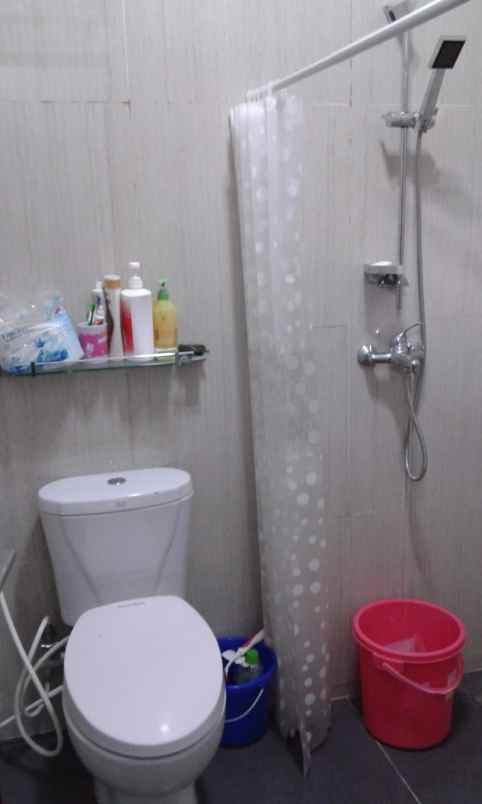 dijual rumah sariwangi selatan