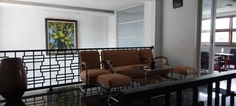 dijual rumah sayap setiabudi