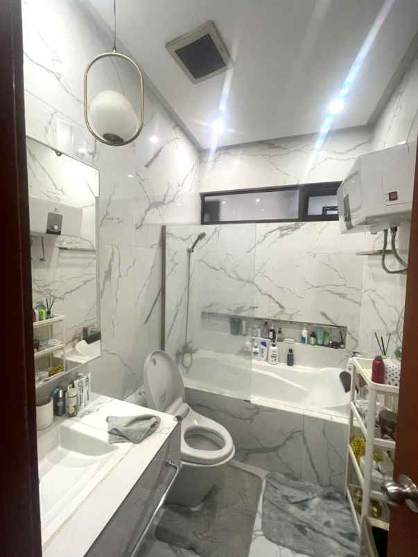 dijual rumah serpong utara tangerang