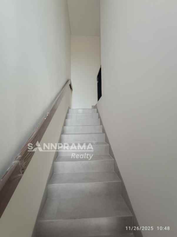 dijual rumah serua bojongsari depok