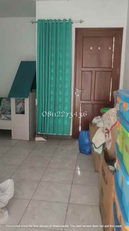 dijual rumah setraduta
