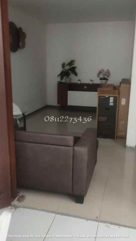 dijual rumah setraduta