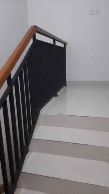 dijual rumah siap huni di cibubur jakarta timur