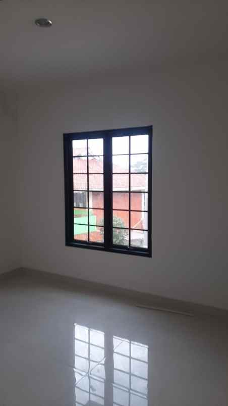 dijual rumah siap huni di cibubur jakarta timur