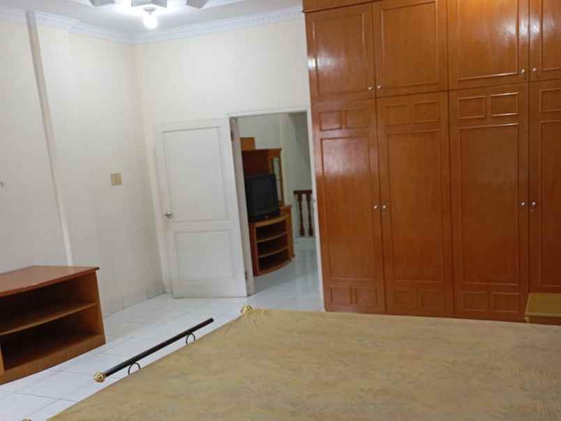 dijual rumah siap huni komplek villa makmur indah