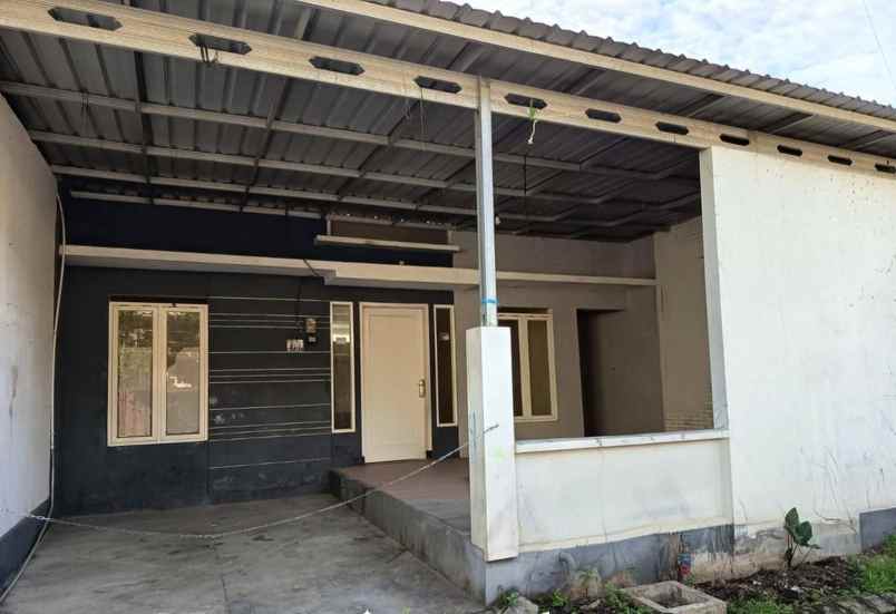dijual rumah siap huni lokasi di tasikmadu kota malang
