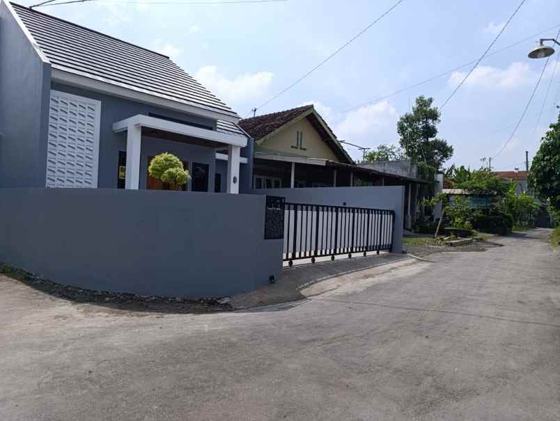 dijual rumah sidokarto godean sleman