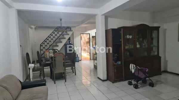 dijual rumah simpang darmo