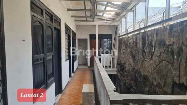 dijual rumah simpang darmo